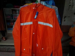 Pabrik seragam jas hujan murah
